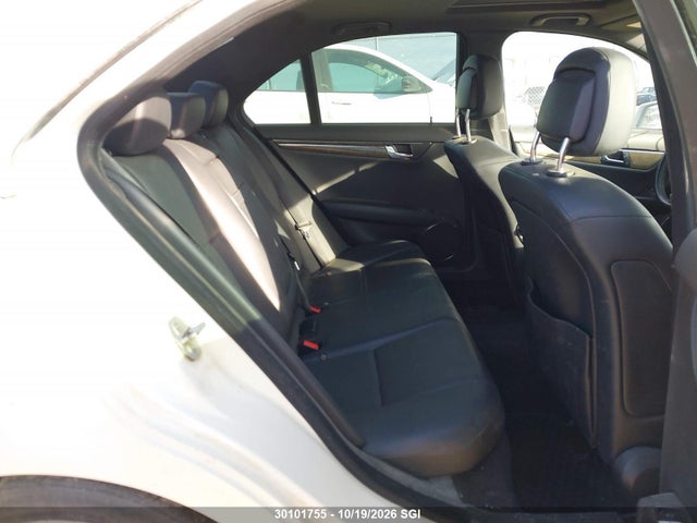 2010 Mercedes-benz C 250 მანქანა იყიდება აუქციონზე, vin: WDDGF5CB4AF398051, აუქციონის ნომერი: 30101755