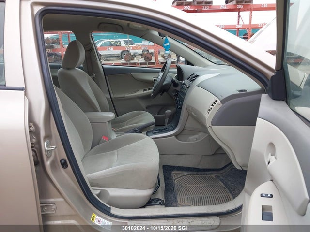 30102024 :رقم المزاد ، 2T1BU4EE8AC245838 vin ، 2010 Toyota Corolla S/le/xle مزاد بيع