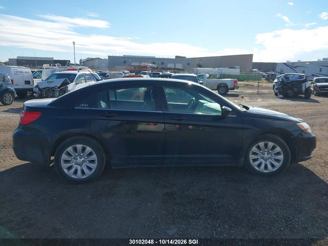 Chrysler 200 LX 2014 1C3CCBAB5EN128197 Image 12
