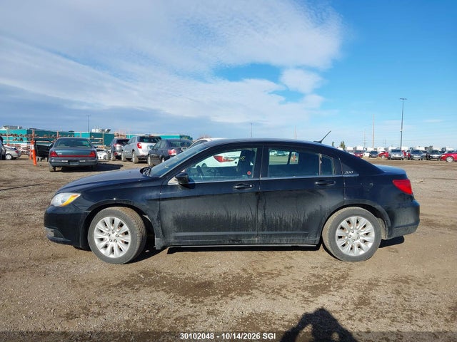 Chrysler 200 LX 2014 1C3CCBAB5EN128197 Image 13