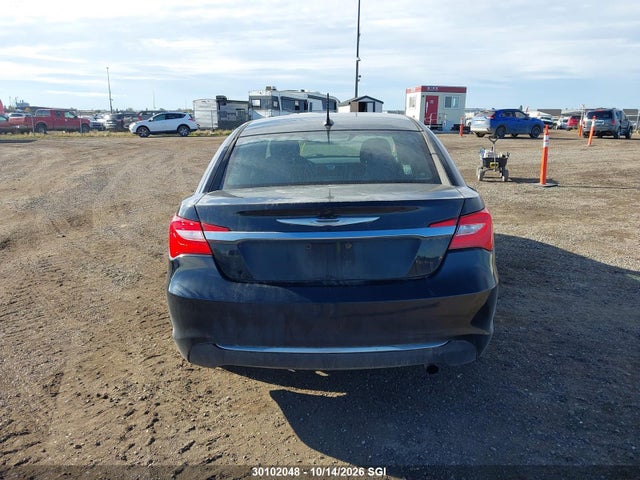 Chrysler 200 LX 2014 1C3CCBAB5EN128197 Image 15