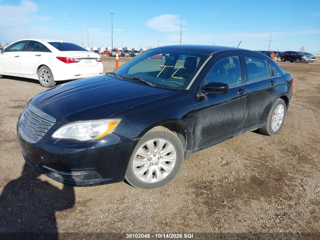 Chrysler 200 LX 2014 1C3CCBAB5EN128197 Image 2