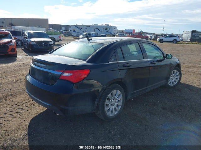Chrysler 200 LX 2014 1C3CCBAB5EN128197 Image 4
