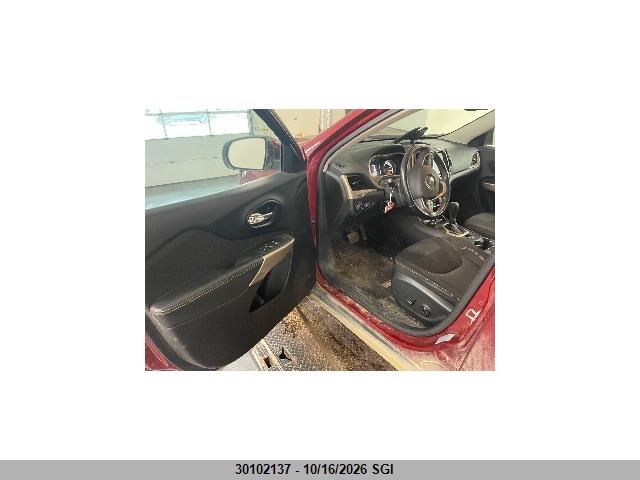 1C4PJMCBXHW635574 Jeep Cherokee Latitude