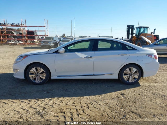Hyundai SONATA HYBRID 2014 KMHEC4A44EA108981 Image 13