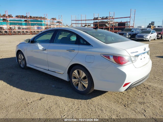 Hyundai SONATA HYBRID 2014 KMHEC4A44EA108981 Image 3