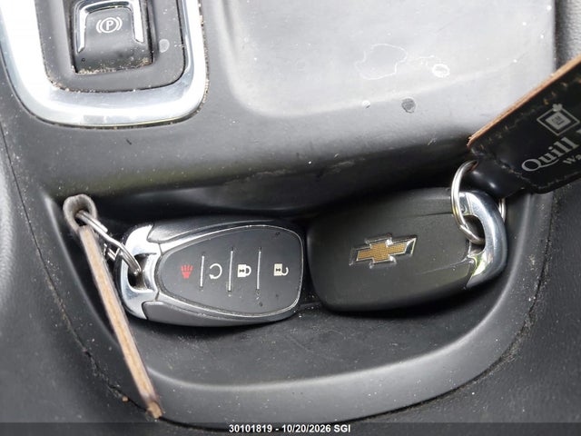 2GNAXUEVXK6269927 Chevrolet EQUINOX LT