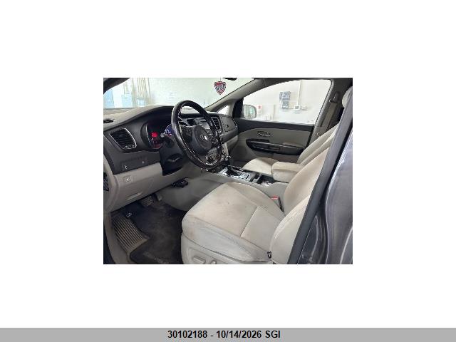 KIA SEDONA LX 2015 KNDMB5C11F6056645 Image 5