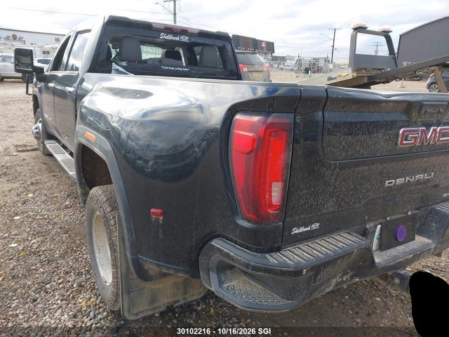1GT49WEY3NF324833 GMC Sierra K3500 Denali