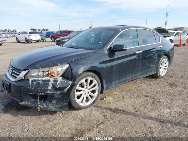 Honda Accord Touring 2014 1HGCR2F91EA808722 Image 2