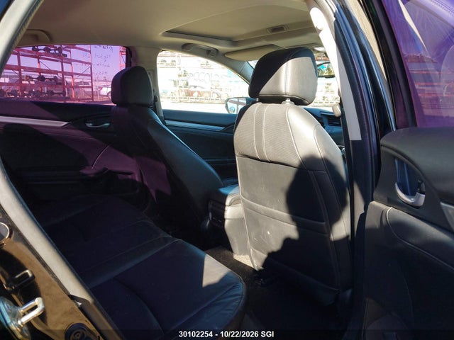 Honda Civic Touring 2017 2HGFC1F92HH104172 Image 8