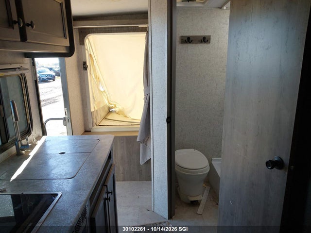 Forest River Inc. Coachman 2020 5ZT2CXDC6LL008165 Image 8