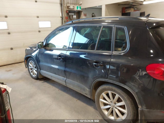 WVGNV7AX7HW512824 Volkswagen Tiguan Wolfsburg