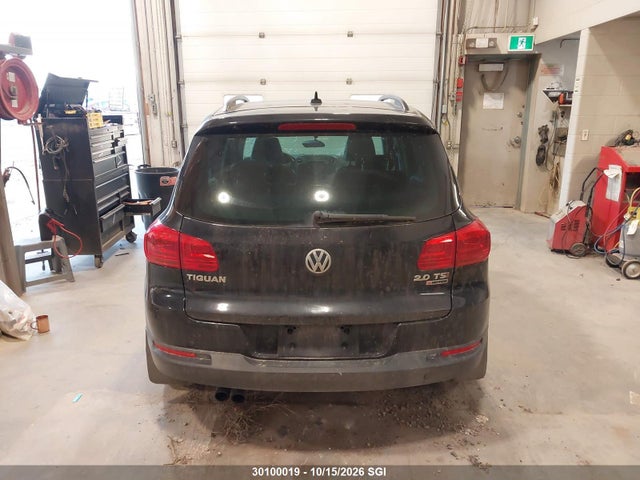 WVGNV7AX7HW512824 Volkswagen Tiguan Wolfsburg