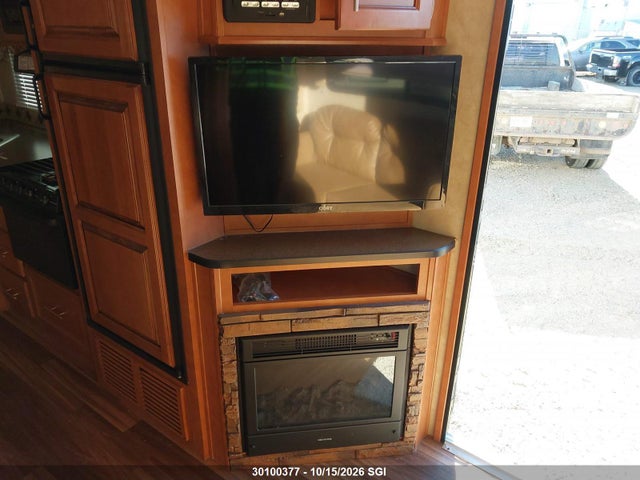 30100377 :رقم المزاد ، 1NL1YFM29E1075772 vin ، 2014 Gulf Stream Coach Inc 27frbw 27frbw مزاد بيع