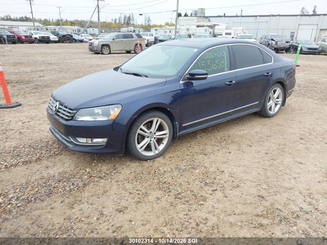Volkswagen PASSAT SEL 2014 1VWCS7A35EC105354 Image 2