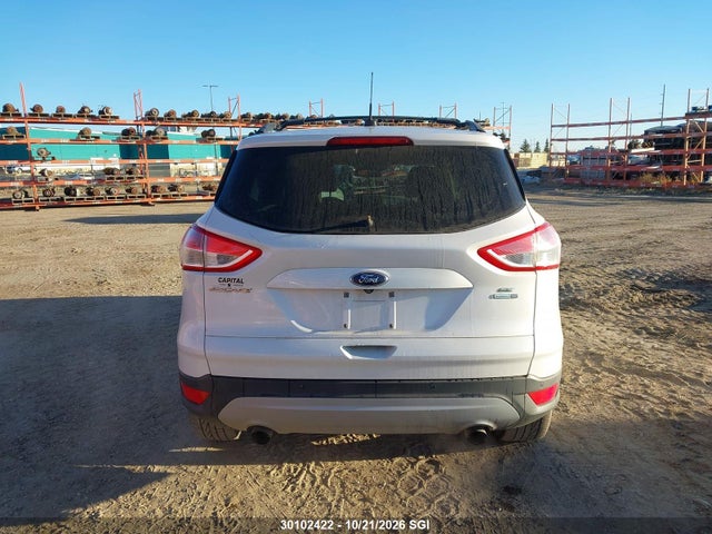 1FMCU9G92GUB17393 Ford ESCAPE SE