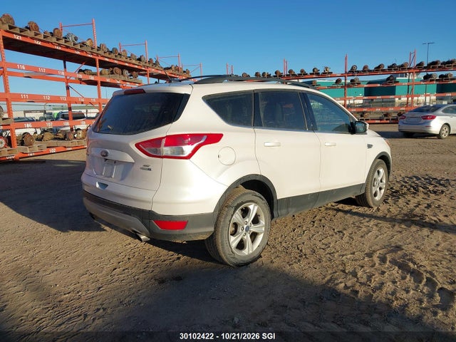 1FMCU9G92GUB17393 Ford ESCAPE SE