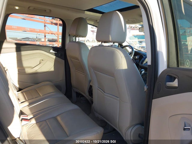 1FMCU9G92GUB17393 Ford ESCAPE SE