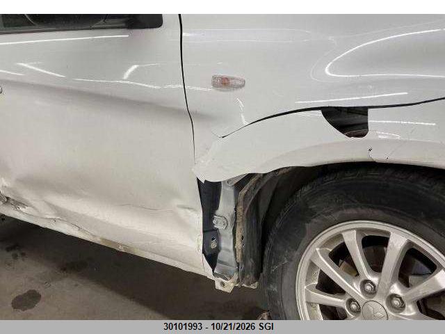 Mitsubishi RVR SE 2014 4A4AJ3AUXEE604520 Image 2