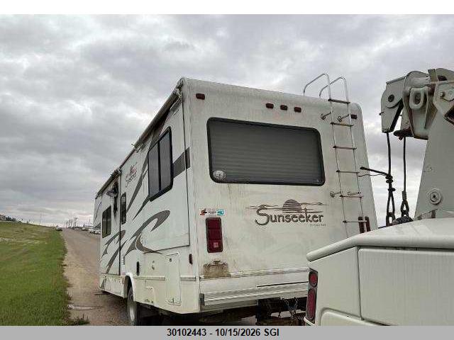 2006 Ford Econoline E450 Super Duty Cutwy Van მანქანა იყიდება აუქციონზე, vin: 1FDXE45S76DB03026, აუქციონის ნომერი: 30102443