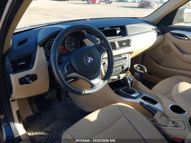 BMW X1 Xdrive28i 2015 WBAVL1C51FVY29775 Image 16