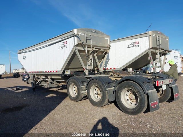 Doepker Industries Grain Lead 2024 2DEALBE31R2045002 Image 3