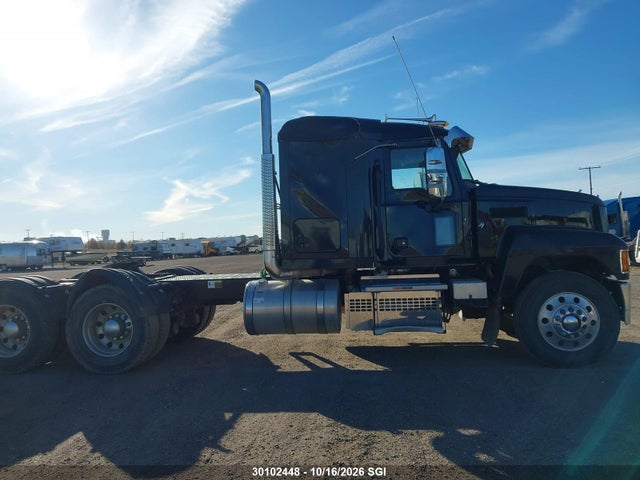 Mack Pinnacle 2024 1M1PN4GY0RM014845 Image 14