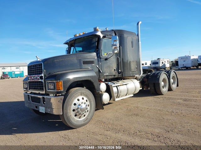 Mack Pinnacle 2024 1M1PN4GY0RM014845 Image 2