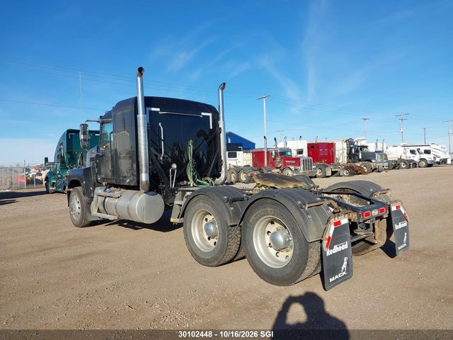 Mack Pinnacle 2024 1M1PN4GY0RM014845 Image 3
