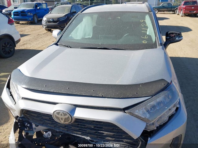 2T3B1RFV7KW061129 Toyota RAV4 LE