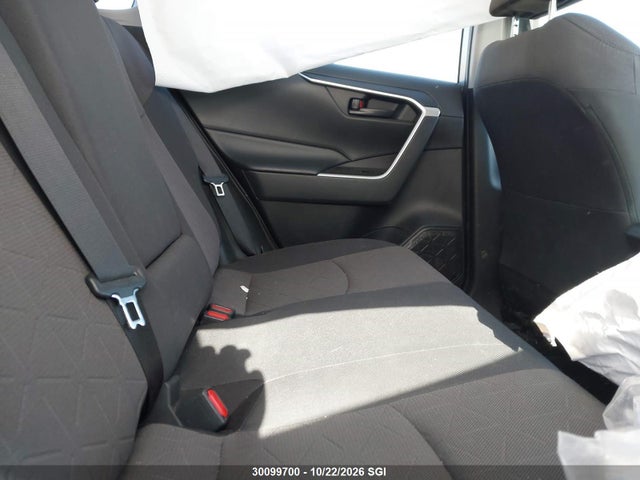 2T3B1RFV7KW061129 Toyota RAV4 LE