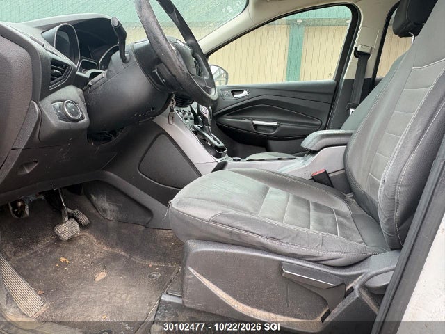 1FMCU9GX2FUA84800 Ford ESCAPE SE