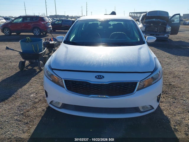 KIA Forte Lx/s 2017 3KPFL4A74HE019755 Image 13