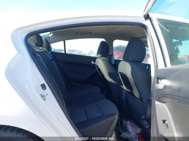 KIA Forte Lx/s 2017 3KPFL4A74HE019755 Image 8