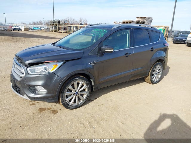 1FMCU9J92JUA37592 Ford Escape Titanium