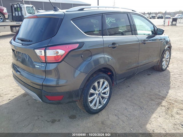 1FMCU9J92JUA37592 Ford Escape Titanium