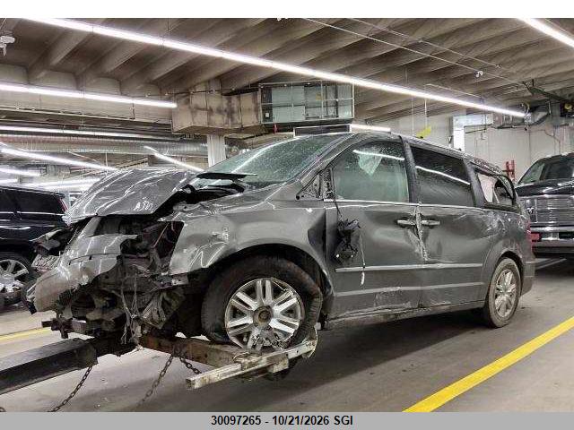30097265 :رقم المزاد ، 2A4RR6DX8AR217773 vin ، 2010 Chrysler Town & Country Limited مزاد بيع
