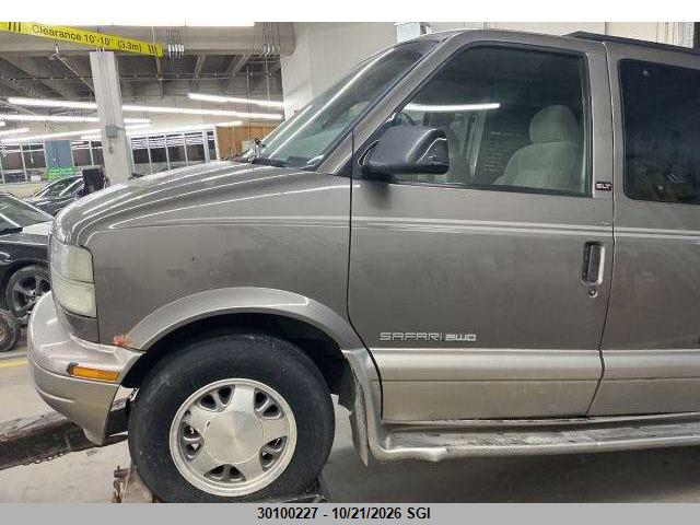30100227 :رقم المزاد ، 1GKEL19X82B511664 vin ، 2002 Gmc Safari Xt مزاد بيع