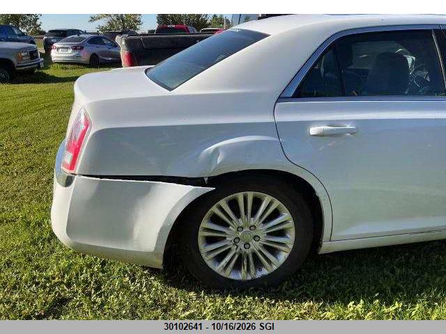 Chrysler 300 2014 2C3CCARG9EH383292 Image 10