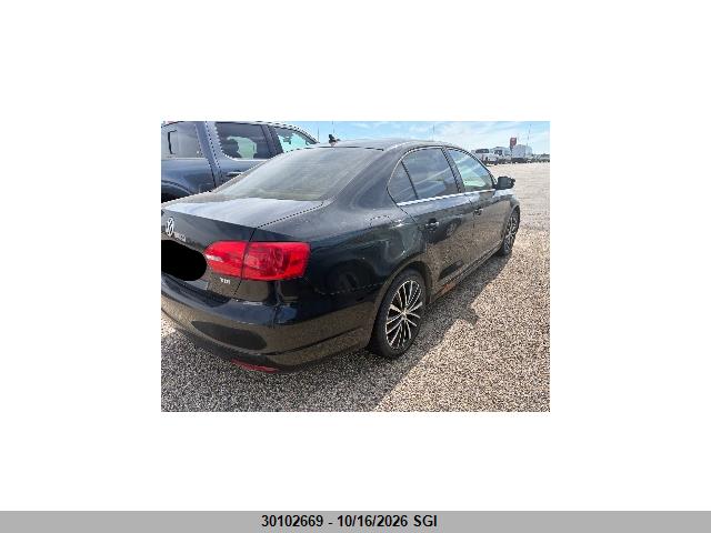 30102669 :رقم المزاد ، 3VWLL7AJ9BM118047 vin ، 2011 Volkswagen Jetta Tdi مزاد بيع