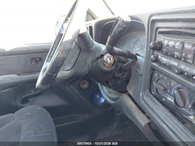 Aukcja sprzedaży 2002 Chevrolet Silverado K1500, vin: 2GCEK19VX21185508, numer aukcji: 30070905
