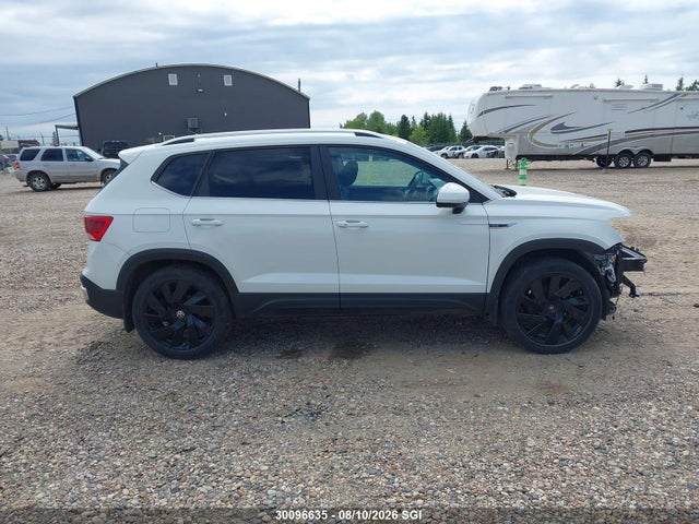 Volkswagen TAOS SE 2024 3VVVX7B27RM043447 Image 13
