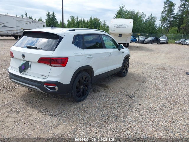 Volkswagen TAOS SE 2024 3VVVX7B27RM043447 Image 4