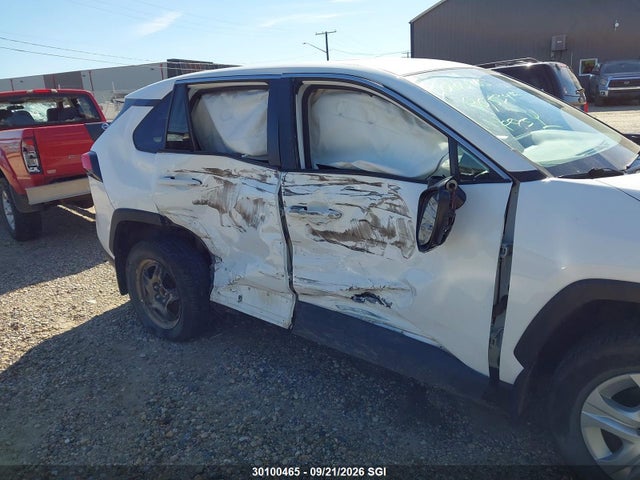 2T3B1RFV2NC276925 Toyota RAV4 LE