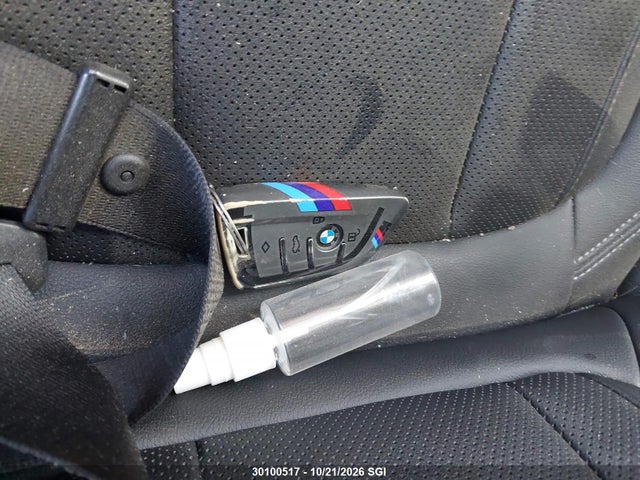 3MW89FF08P8D37211 BMW 330XI