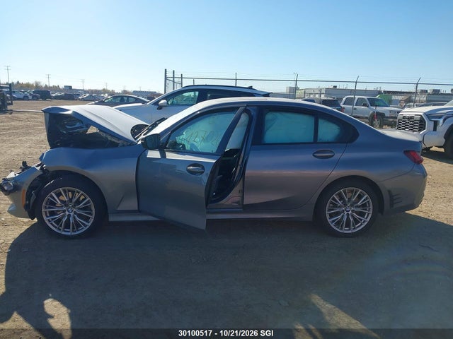 3MW89FF08P8D37211 BMW 330XI