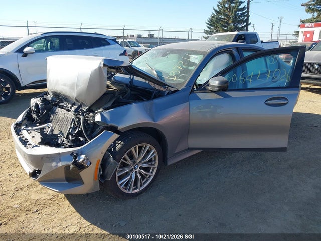 3MW89FF08P8D37211 BMW 330XI