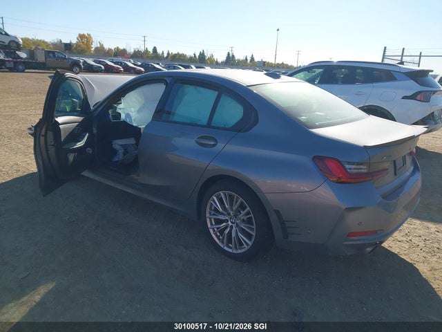 3MW89FF08P8D37211 BMW 330XI