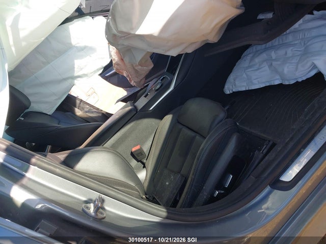 3MW89FF08P8D37211 BMW 330XI